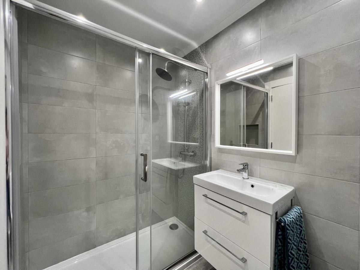 Armacao De Pera Brightness 2 With Pool By Homing Apartment Ngoại thất bức ảnh